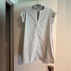 Vineyard Vines Gray and White Striped Dress